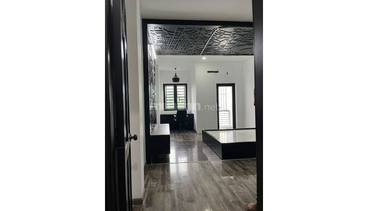 SỐC-Cho thuê nhà mặt tiền 64m2, 3 Lầu, Sân Thượng,19Triệu - GẦN trường ĐH